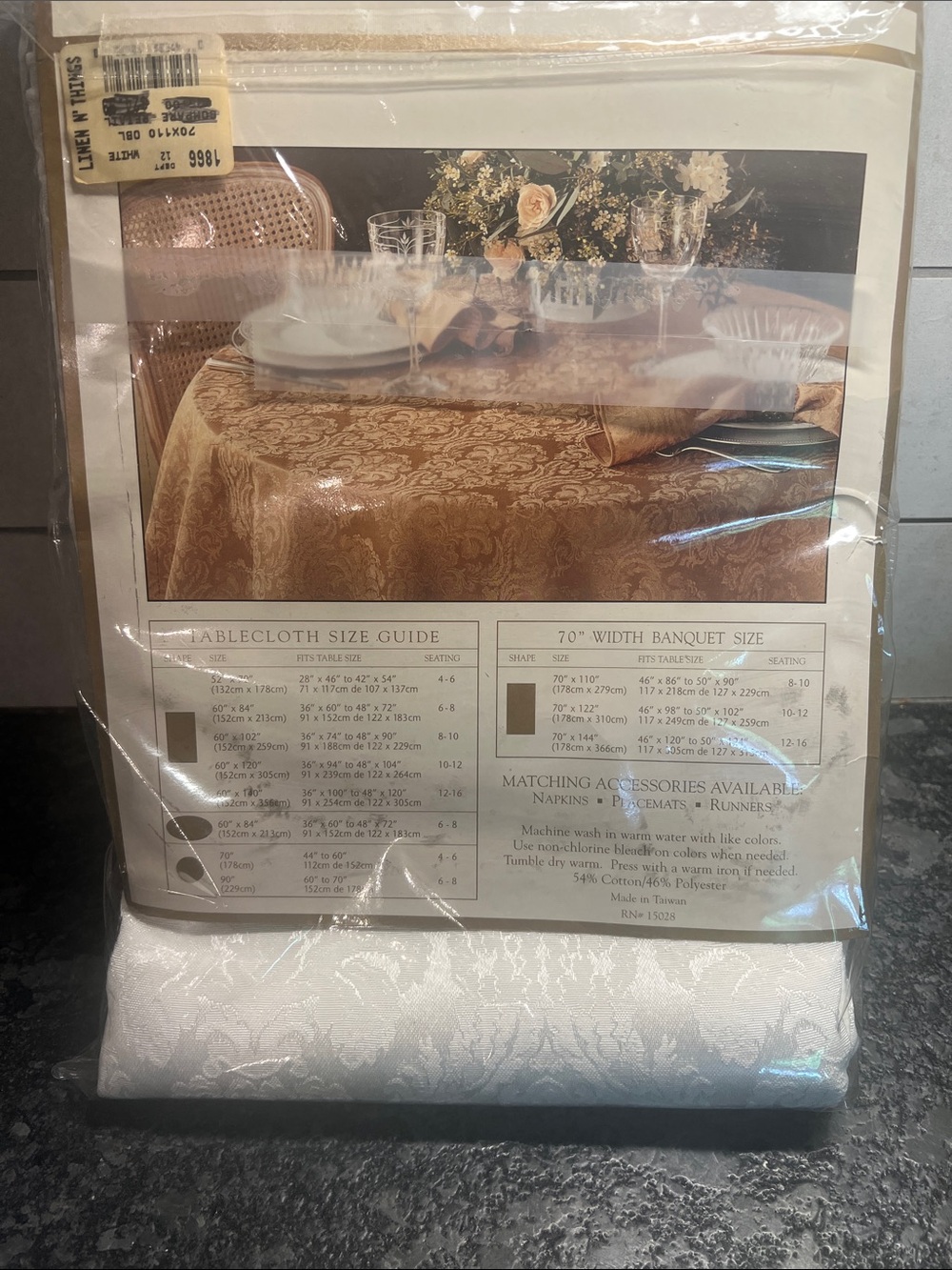 70x110 vintage Linen Tablecloth in Off White - Classic Damask. New in pkg.